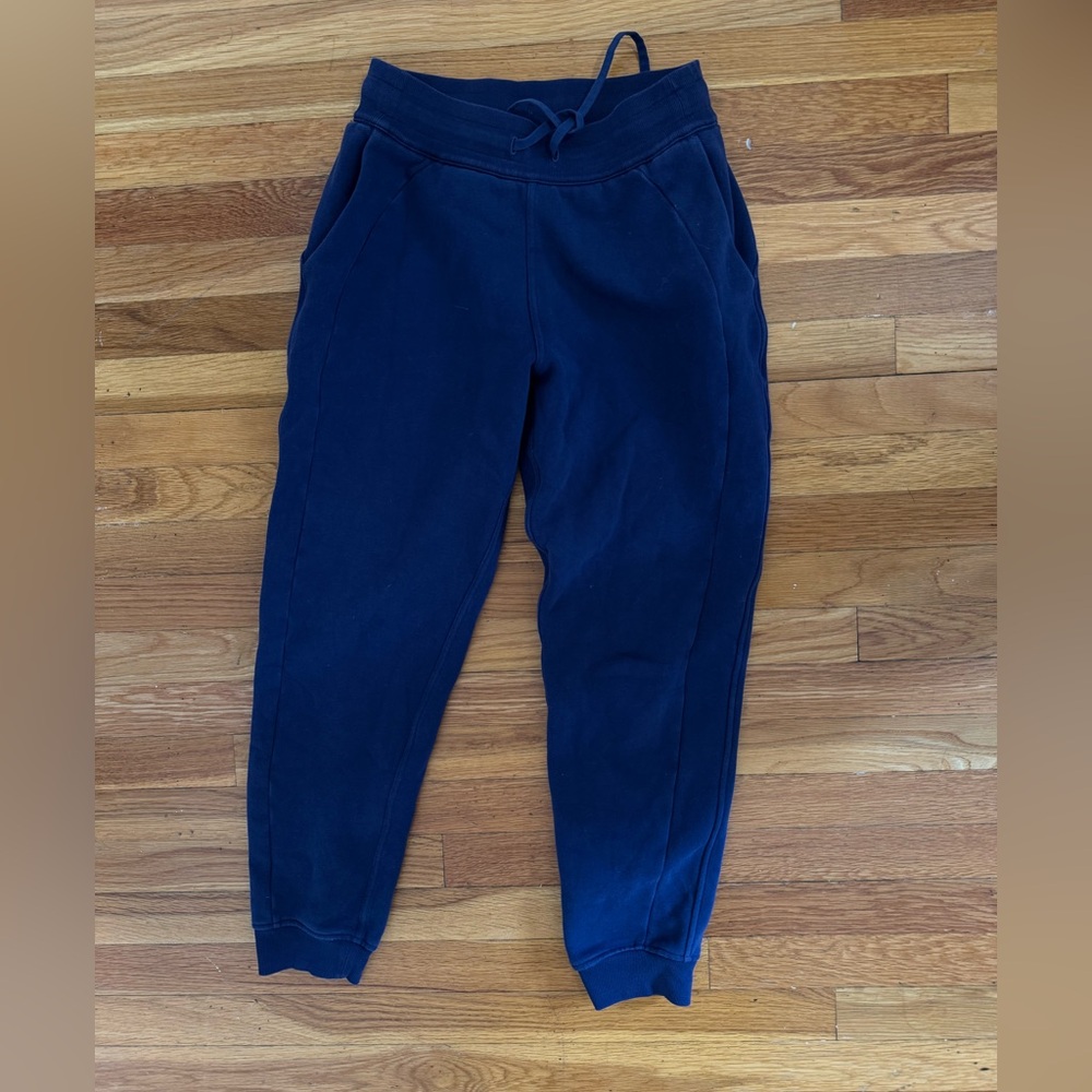 Lululemon scuba pant navy blue size 6